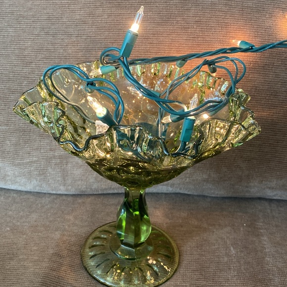 SOLD-Fenton Colonial Ruffled Glass Dish - Picture 7 of 7